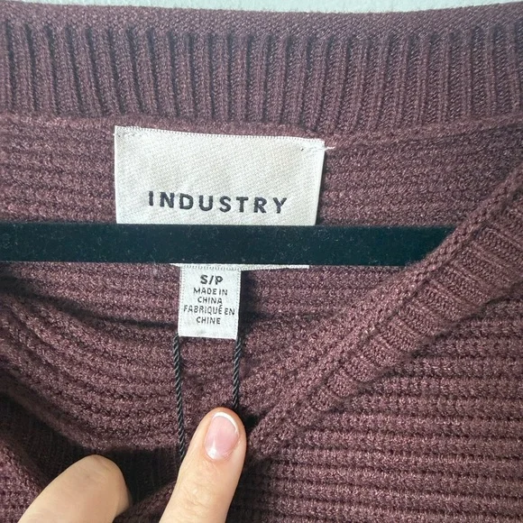 Cropped Ribbed Crew Neck Sweater - Deep Chocolate Brown - Picture 4 of 5